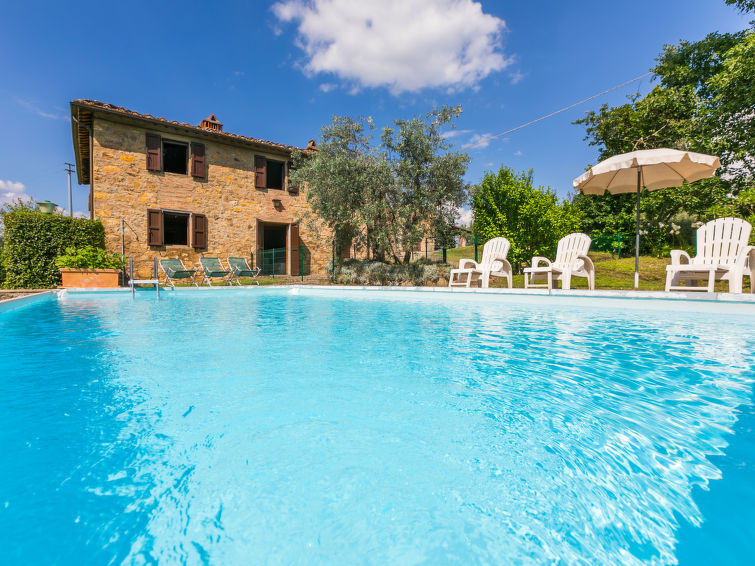 8-persoons vakantiehuis Il Laghetto met privézwembad in Pergine Valdarno in Pergine Valdarno