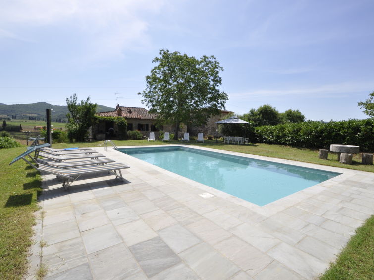 Privézwembad en rust op boerderij I Tre Laghi in Pergine Valdarno in Pergine Valdarno