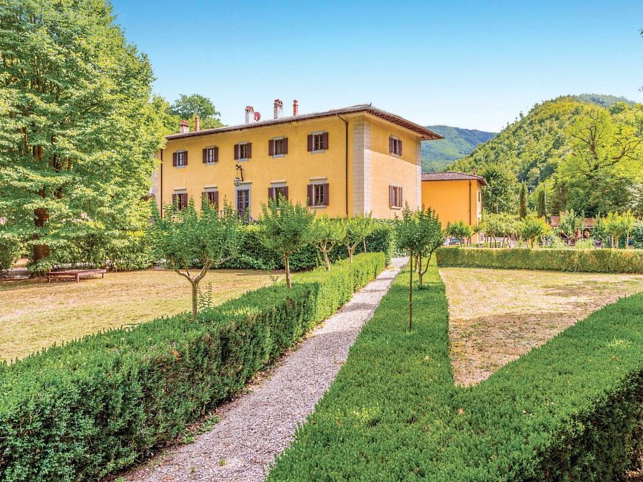 Vakantiehuis met privé zwembad in Borgo San Lorenzo (Italië) voor 12 personen