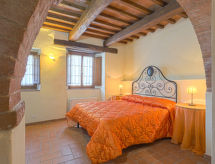 Romantisch Toscaans appartement in eeuwenoud landhuis bij San Donato in Poggio - thumbnail 5