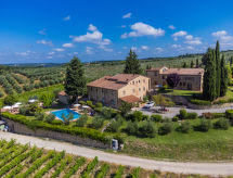 Romantisch Toscaans appartement in eeuwenoud landhuis bij San Donato in Poggio - thumbnail 3