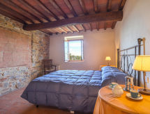 Gerenoveerd landhuis met zwembad en uitzicht op de Chianti wijngaarden - thumbnail 5