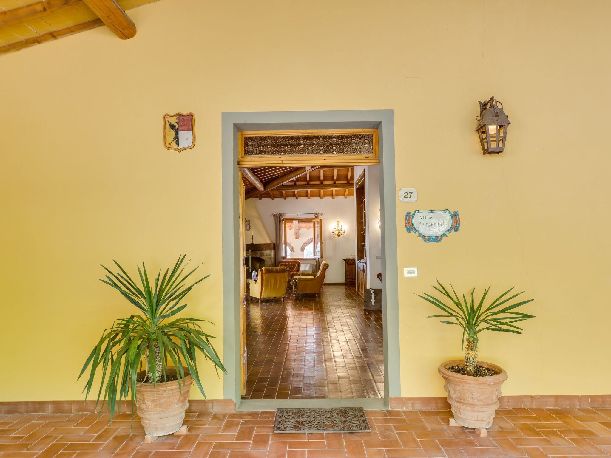 'Villa Rondini' mit Terrasse-Inside