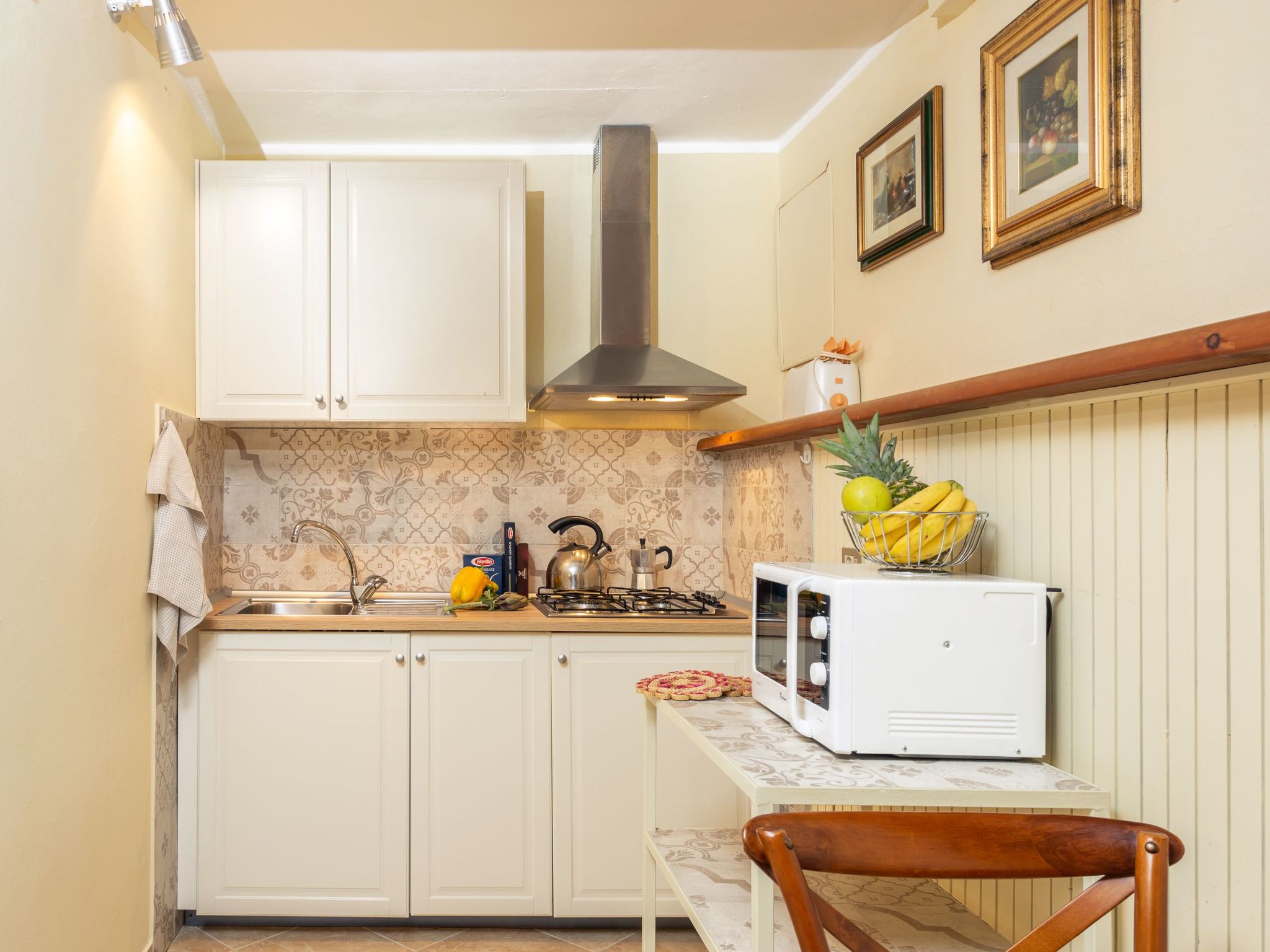 Prächtige Unterkunft mit Terrasse, Klimaanlage-Drinnen