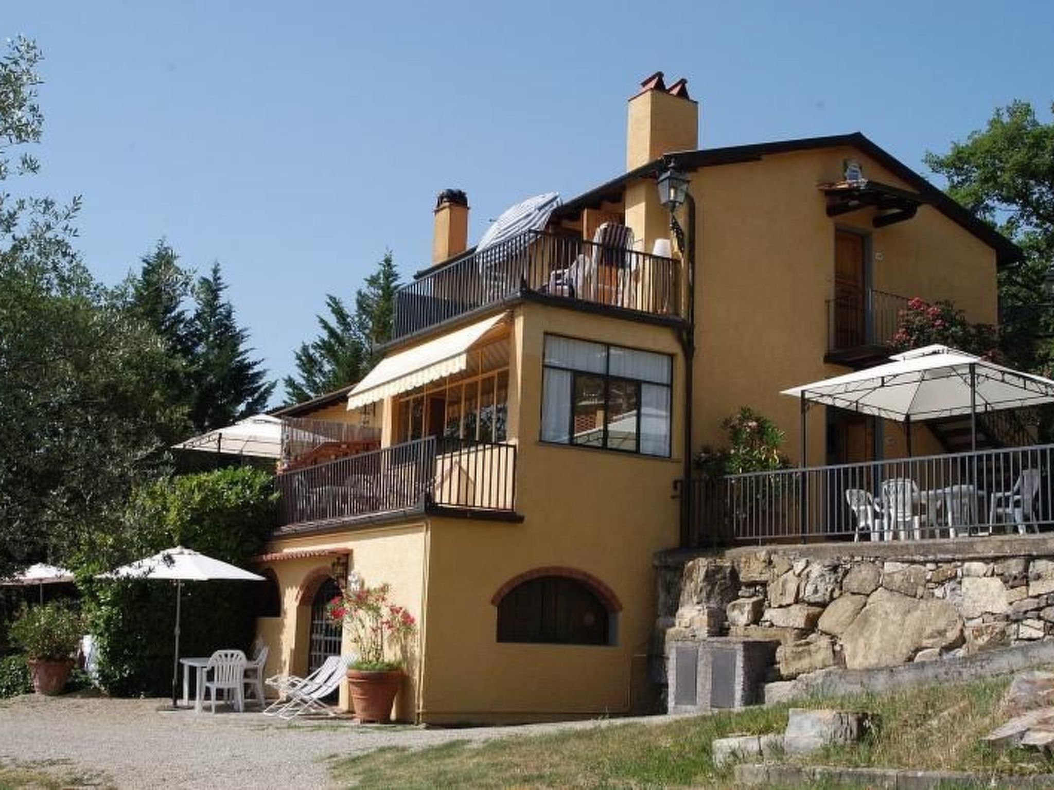 Wohnung Duchessina mit Garten und Pool