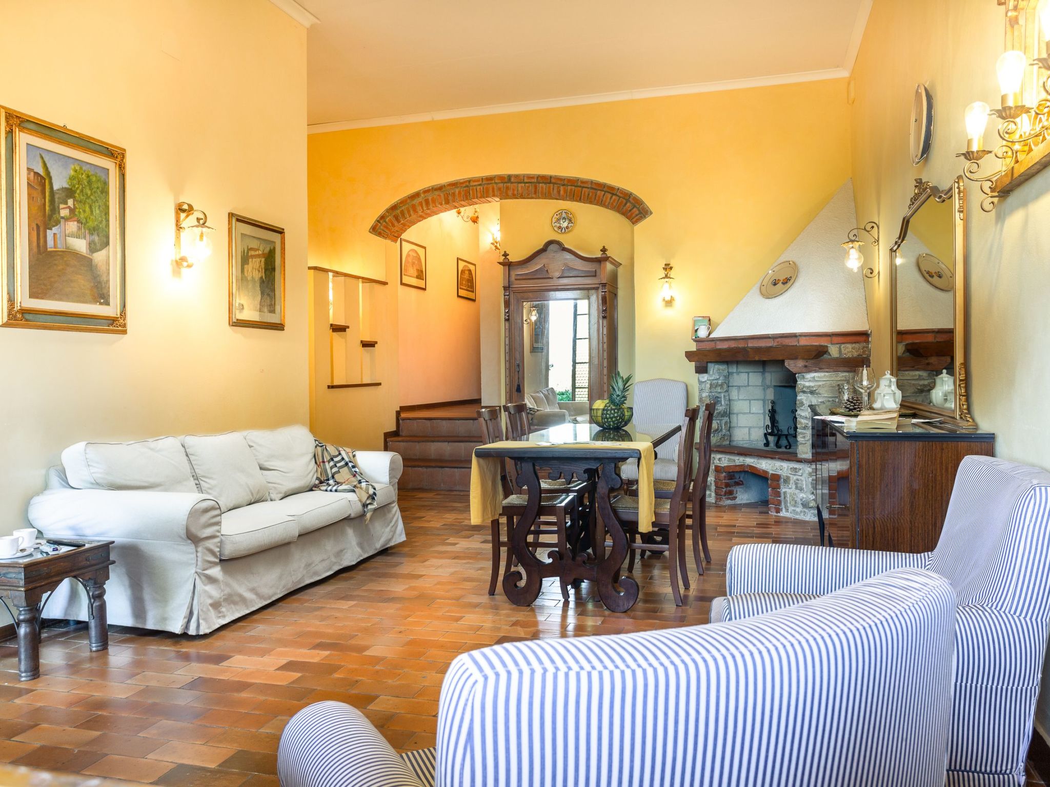 Unterkunft mit Panoramaterrasse, für 4 Personen-Image-tags.info