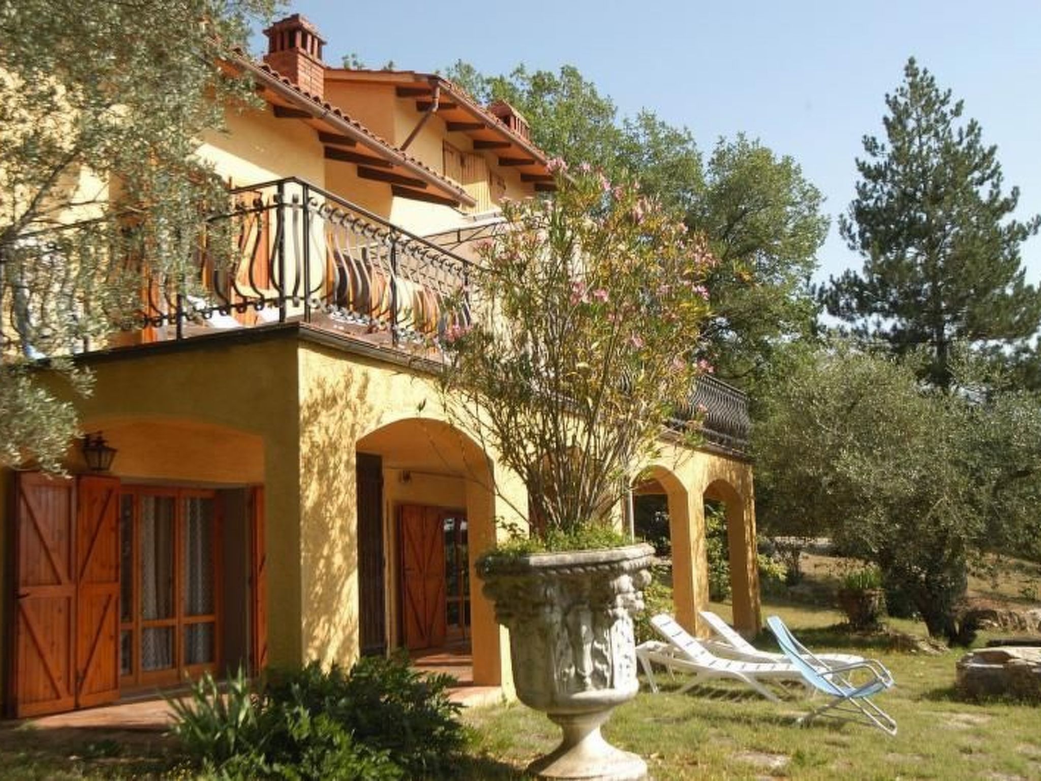 Wohnung Macine mit Terrasse und Grill