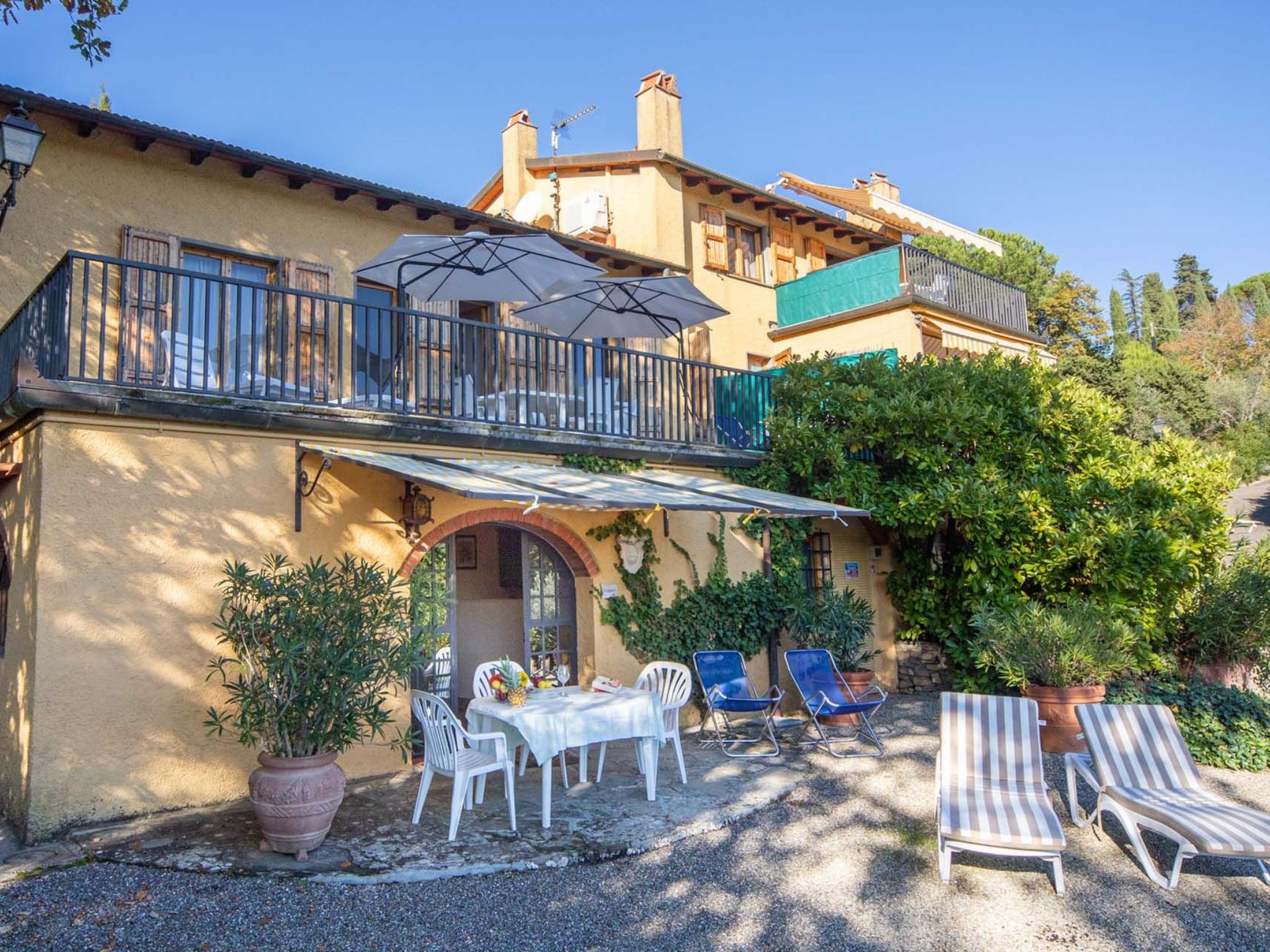 Wohnung Poggio Oro Duchessina mit Terrasse