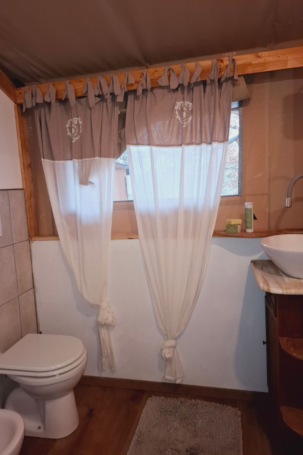 Familienzelt" Nachlass-Binnen