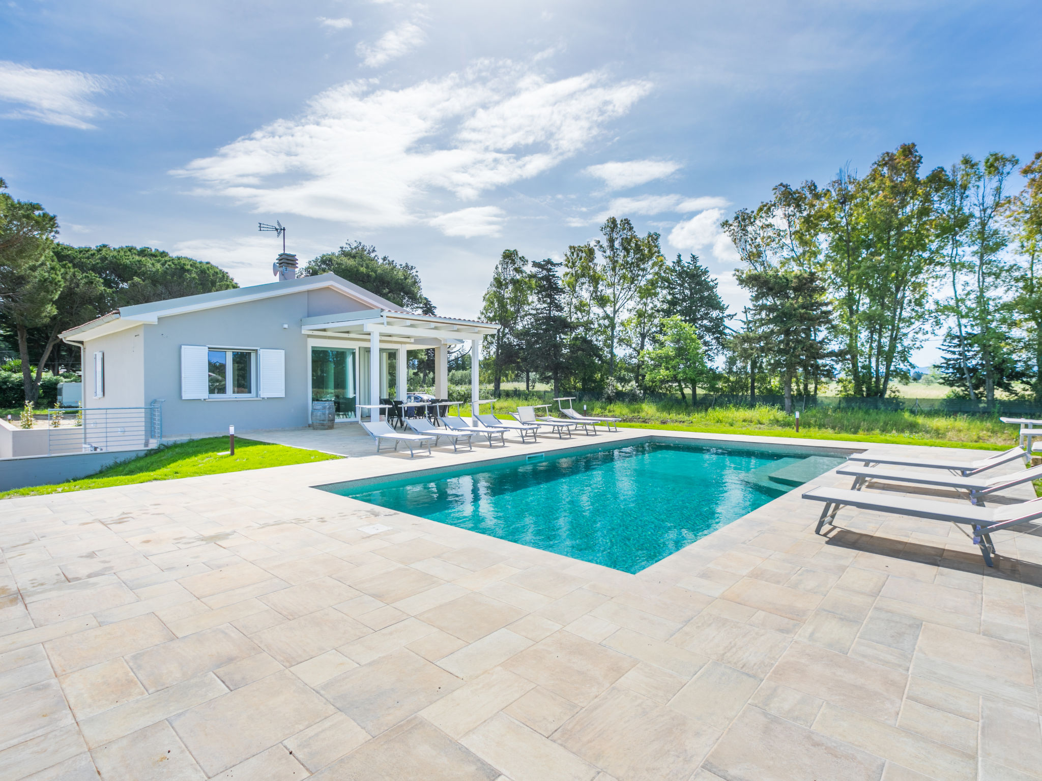 Vakantiehuis met omheinde tuin in Cecina (Italië) 2 honden zijn welkom