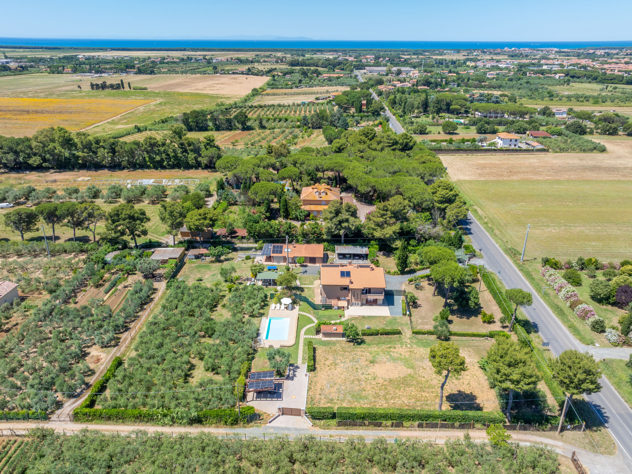 Rose Adriano Home - Buiten