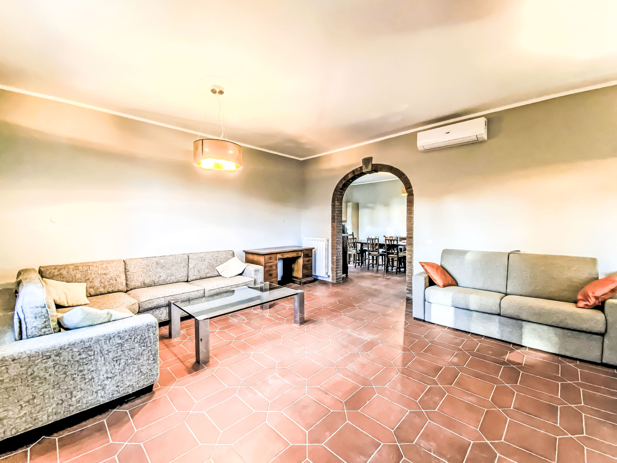 Rose Adriano Home - Binnen