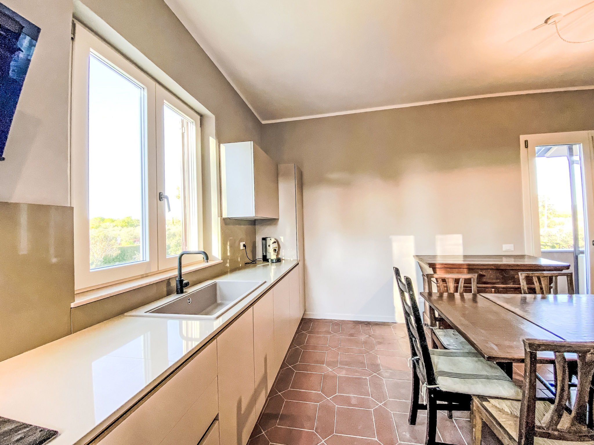 Rose Adriano Home - Binnen