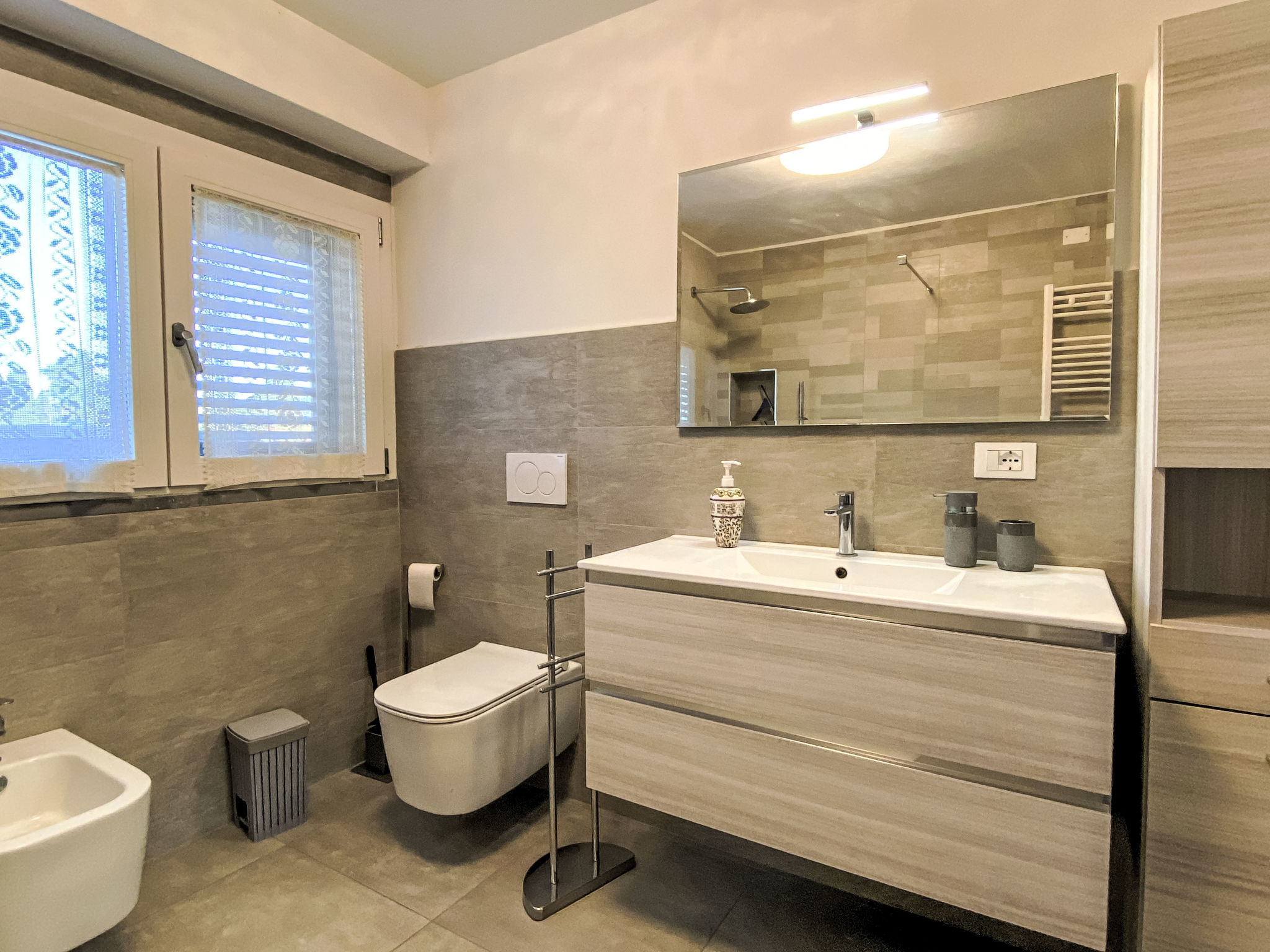 Rose Adriano Home - Binnen