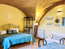 Knus Toscaans appartement met zwembad, op 2,5 km van zee - thumbnail 4