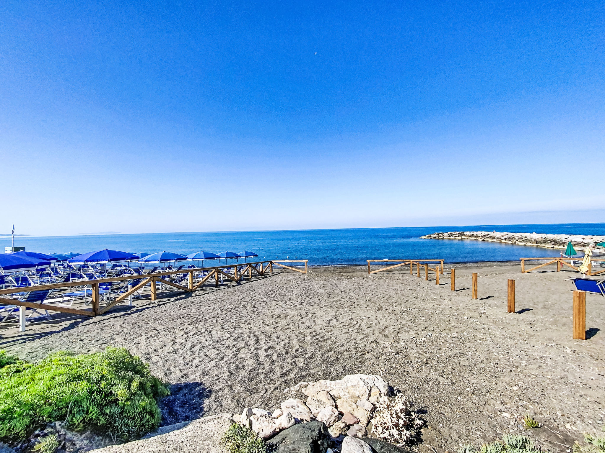 Oblo sul mare - Buiten