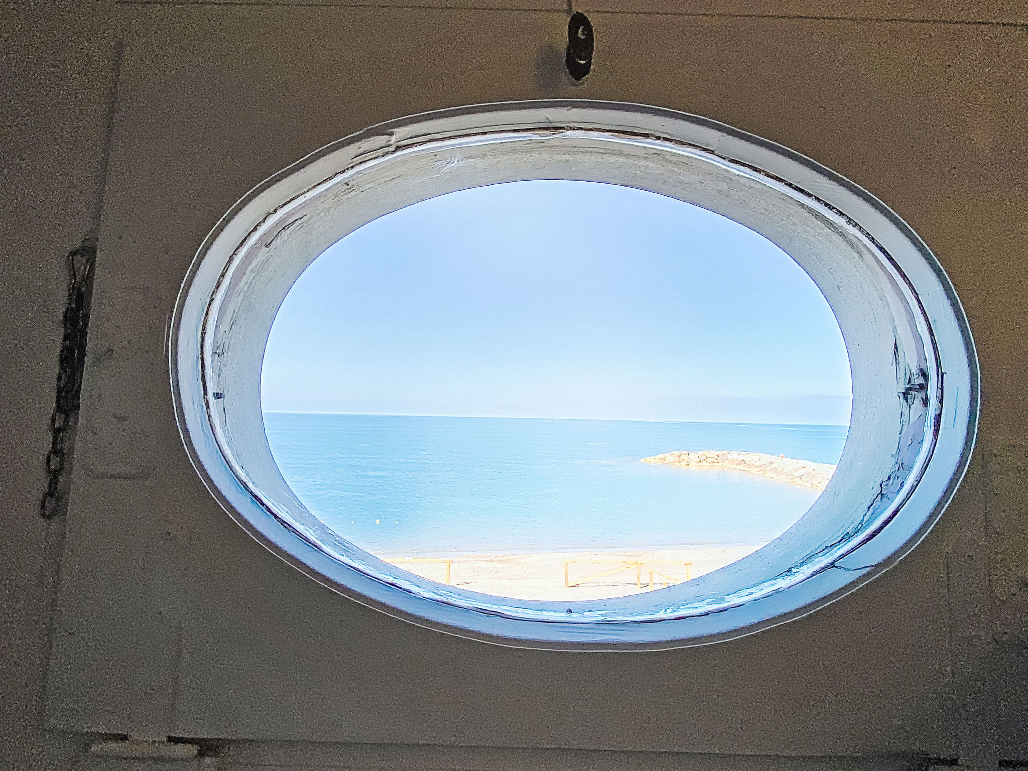 Oblo sul mare - Buiten