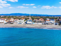 Historische villa MaPo direct aan zee in Marina di Cecina - thumbnail 2