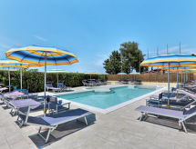 Centrum op 600m: Comfortabel appartement in Cecina voor 4 personen - thumbnail 2