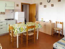 Centrum op 600m: Comfortabel appartement in Cecina voor 4 personen - thumbnail 6