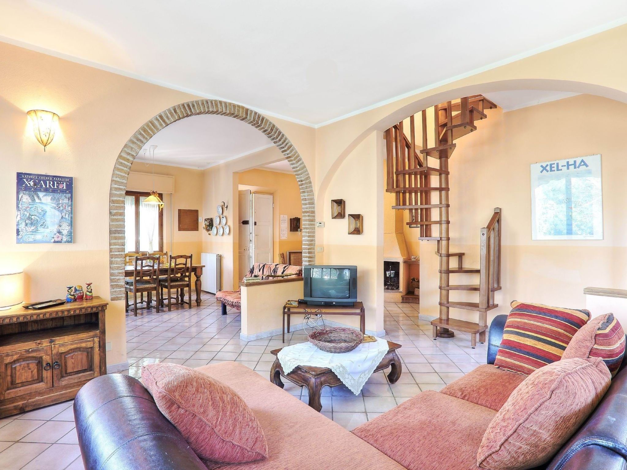 Große Wohnung in Mazzanta mit Schöner Terrasse