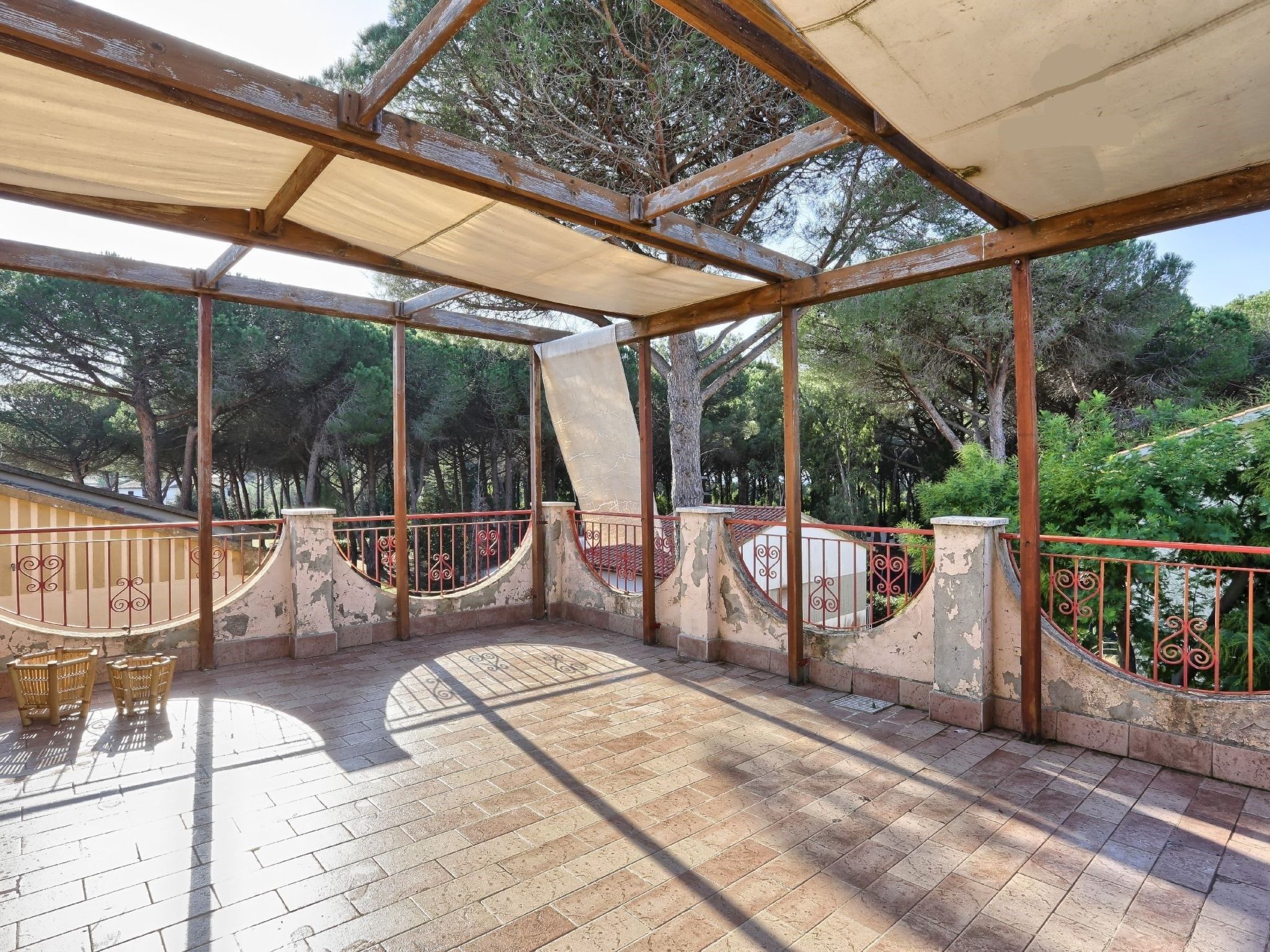 Große Wohnung in Mazzanta mit Schöner Terrasse-Image-tags.info