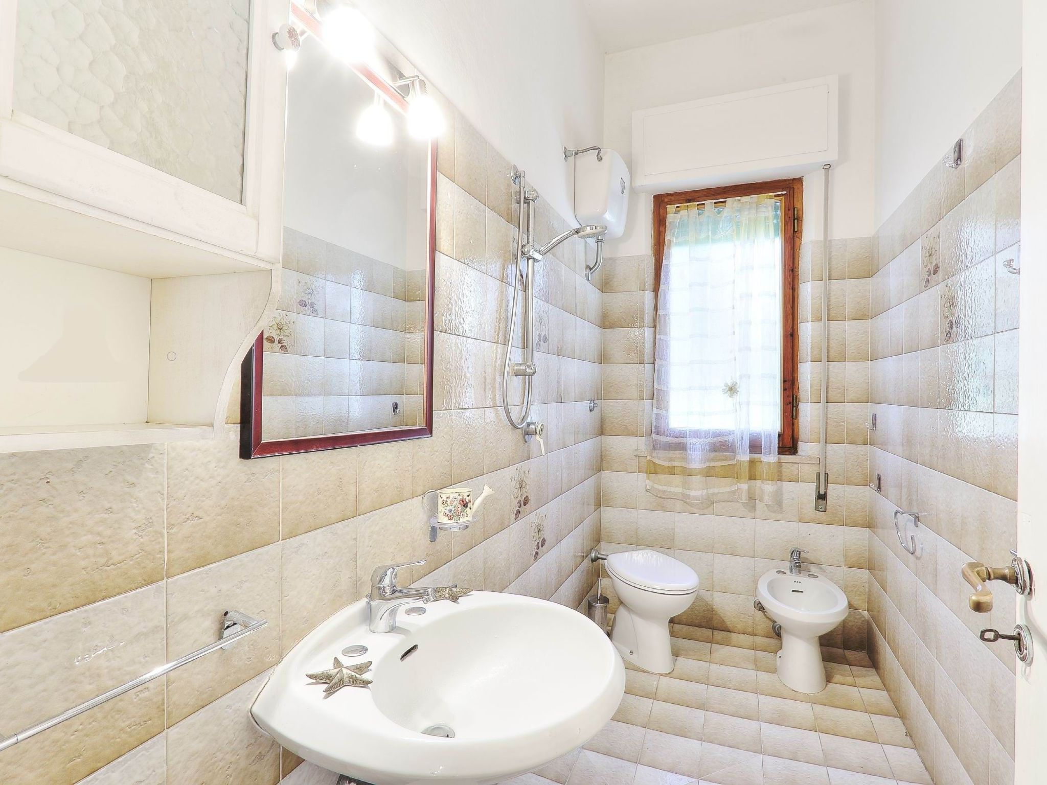 Große Wohnung in Mazzanta mit Schöner Terrasse-Image-tags.info