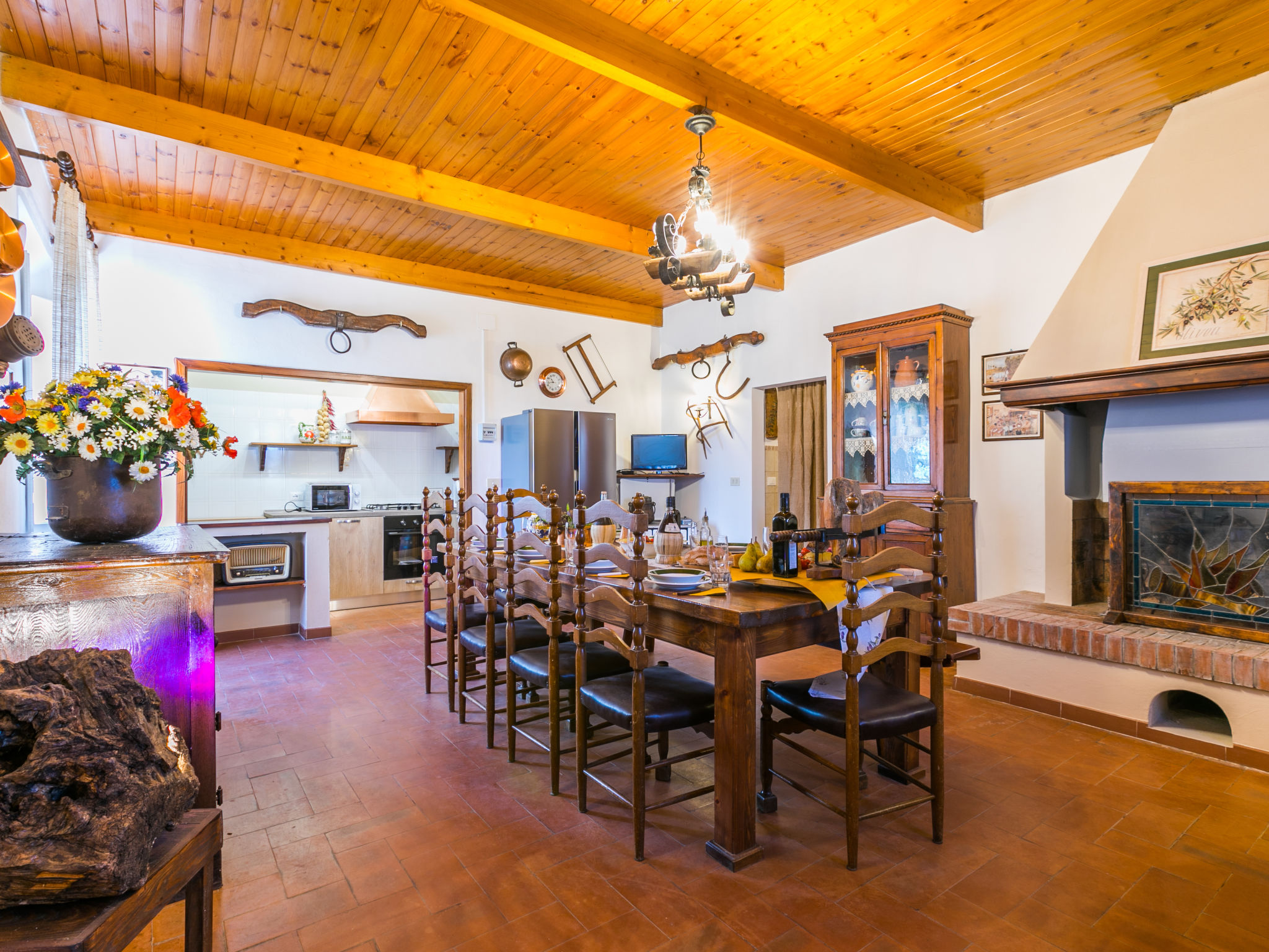 Kitchen / Dining Room