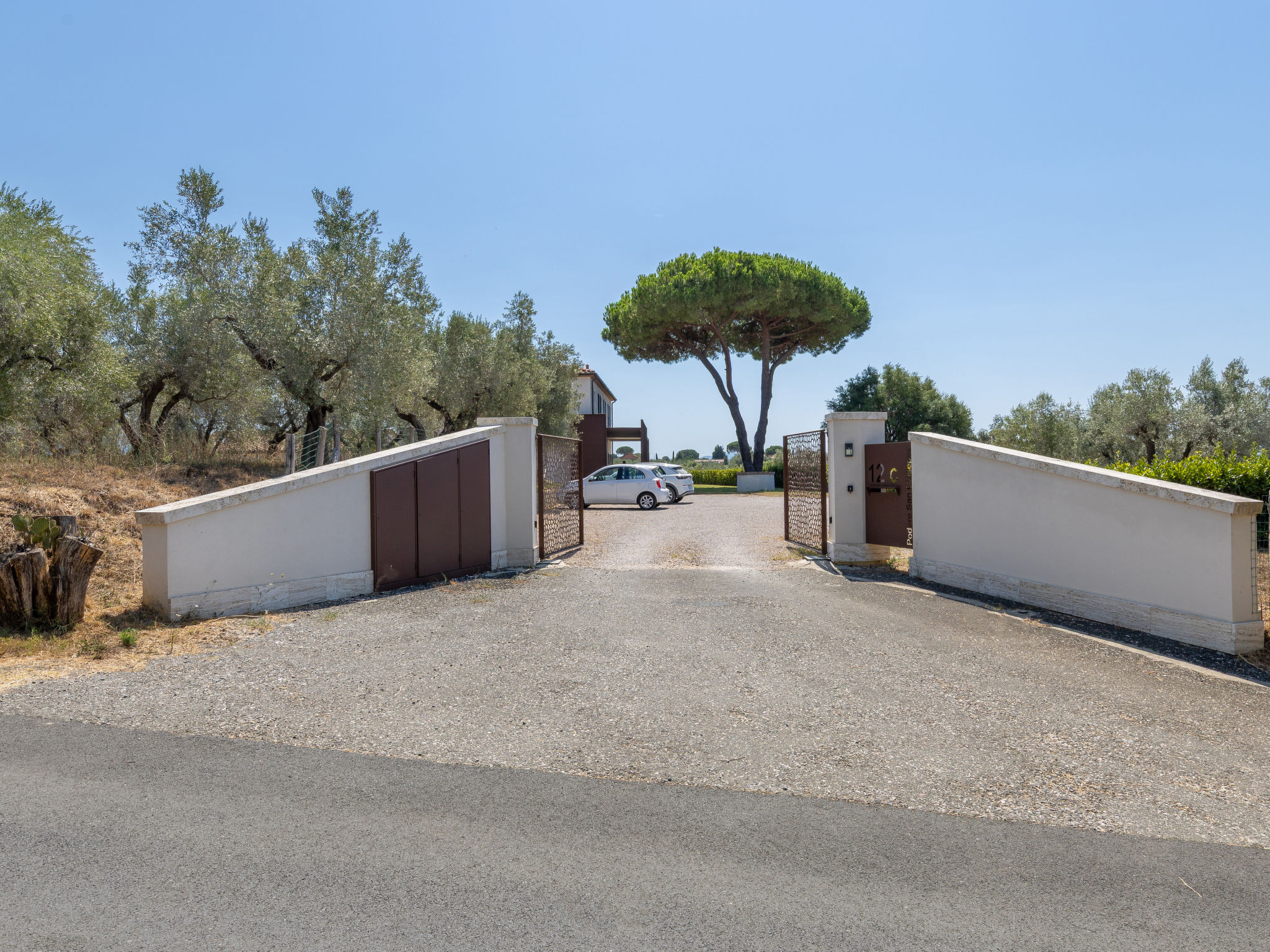 San Giuseppe - Outside
