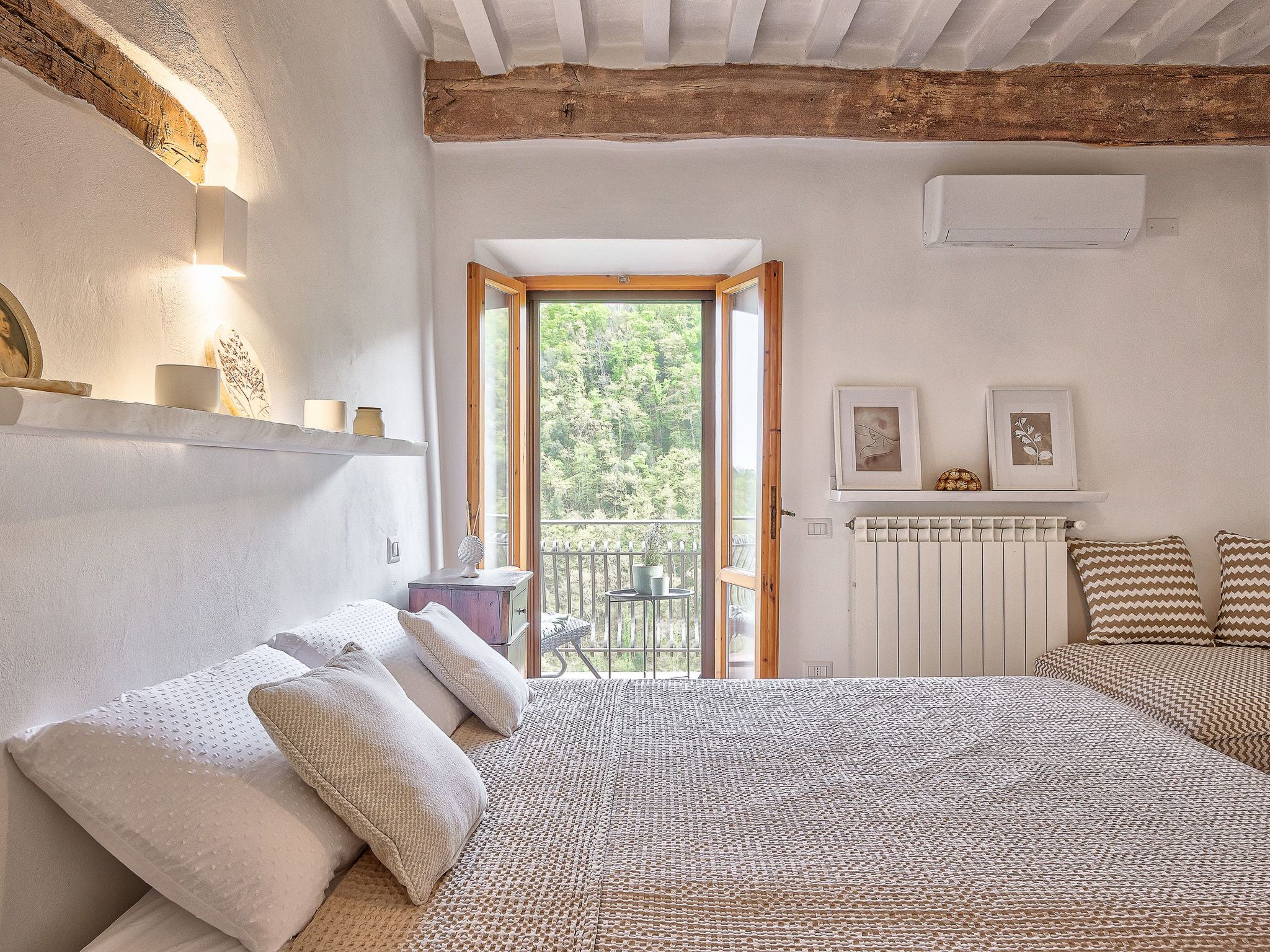 Charmante toskanische Wohnung mit Balkon und Blick. — view 2 of 14