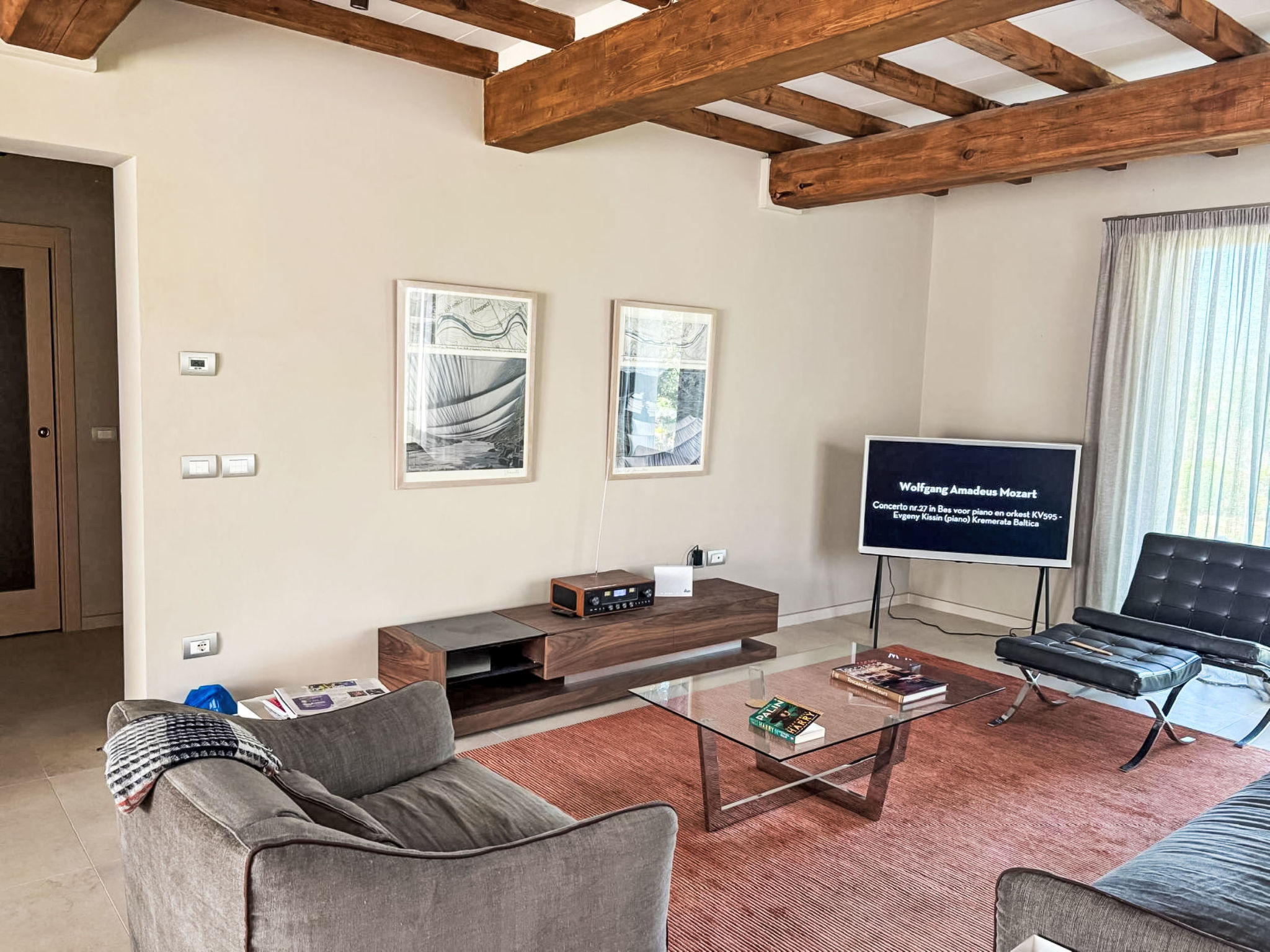 Villa Montisi-Inside