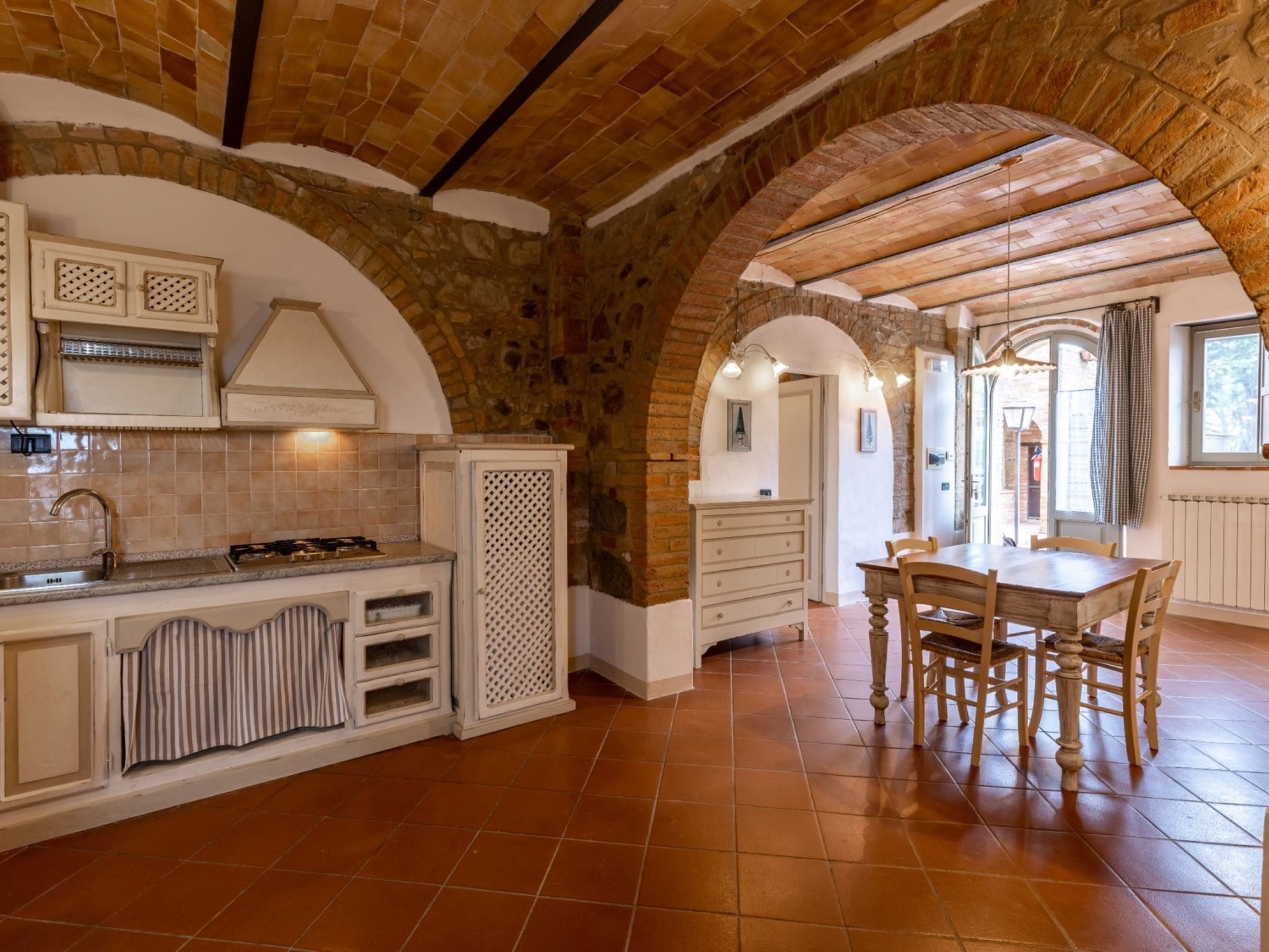 Torrenieri - Dedans