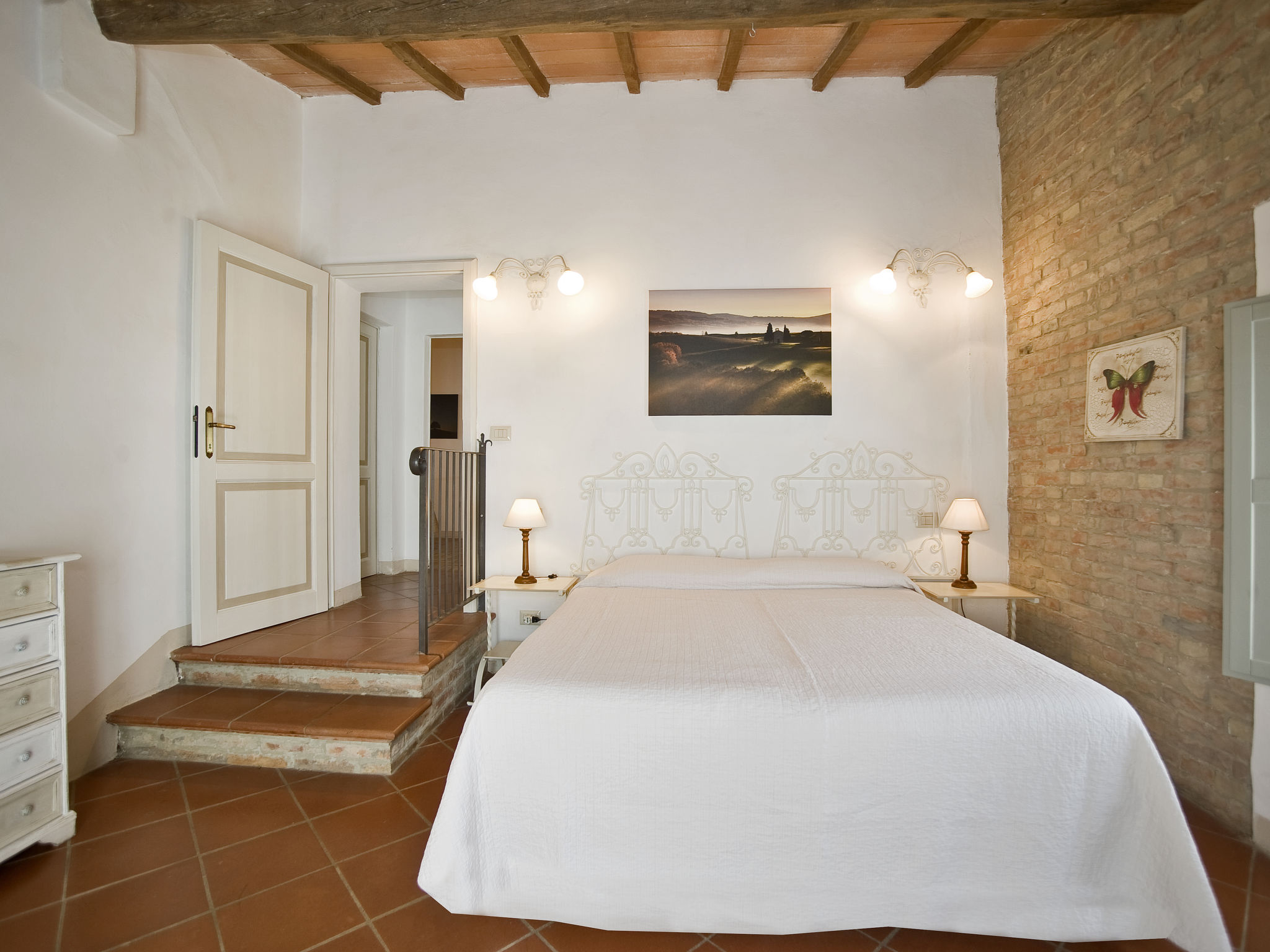 Torrenieri-Inside