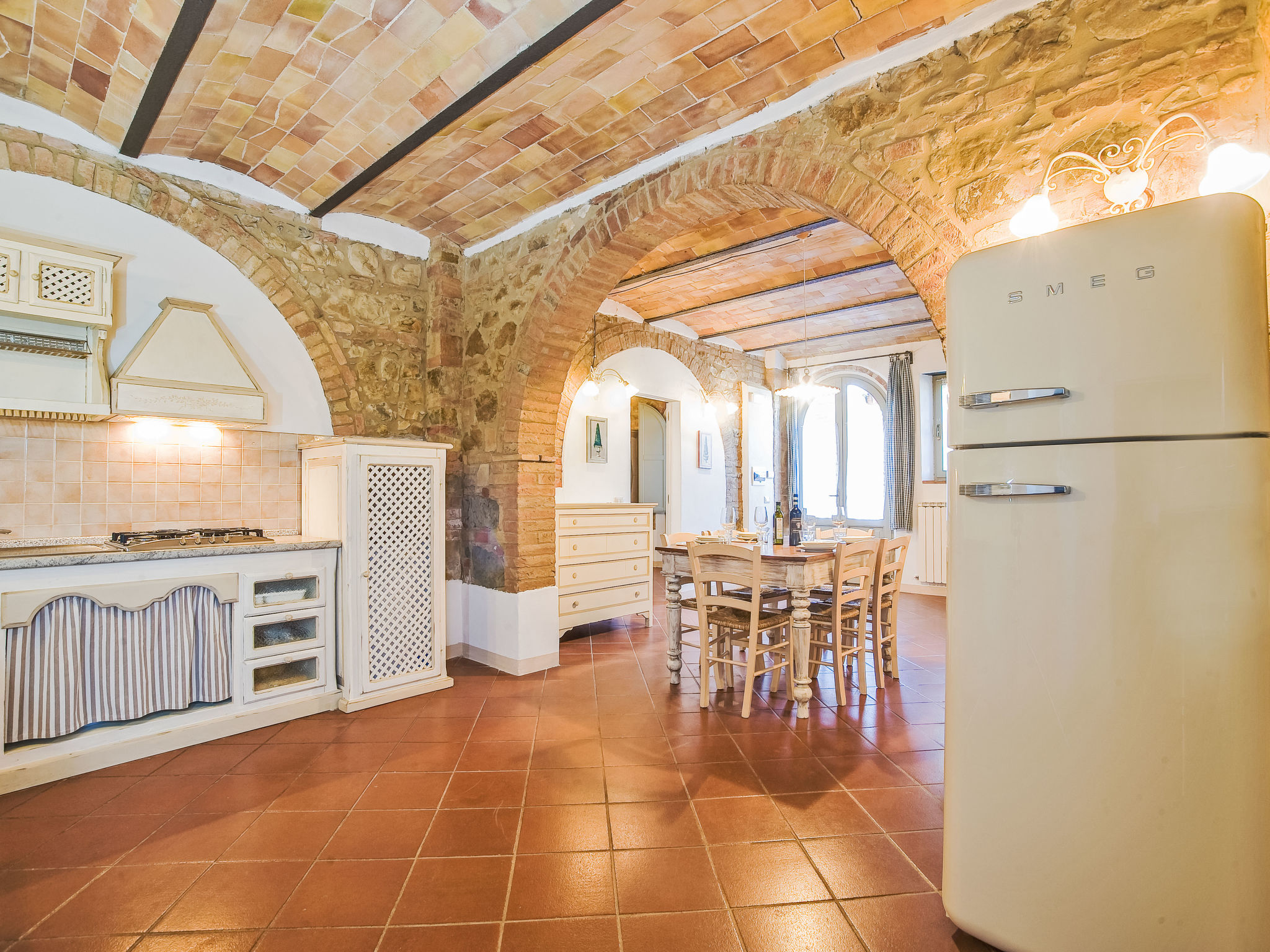 Torrenieri-Inside