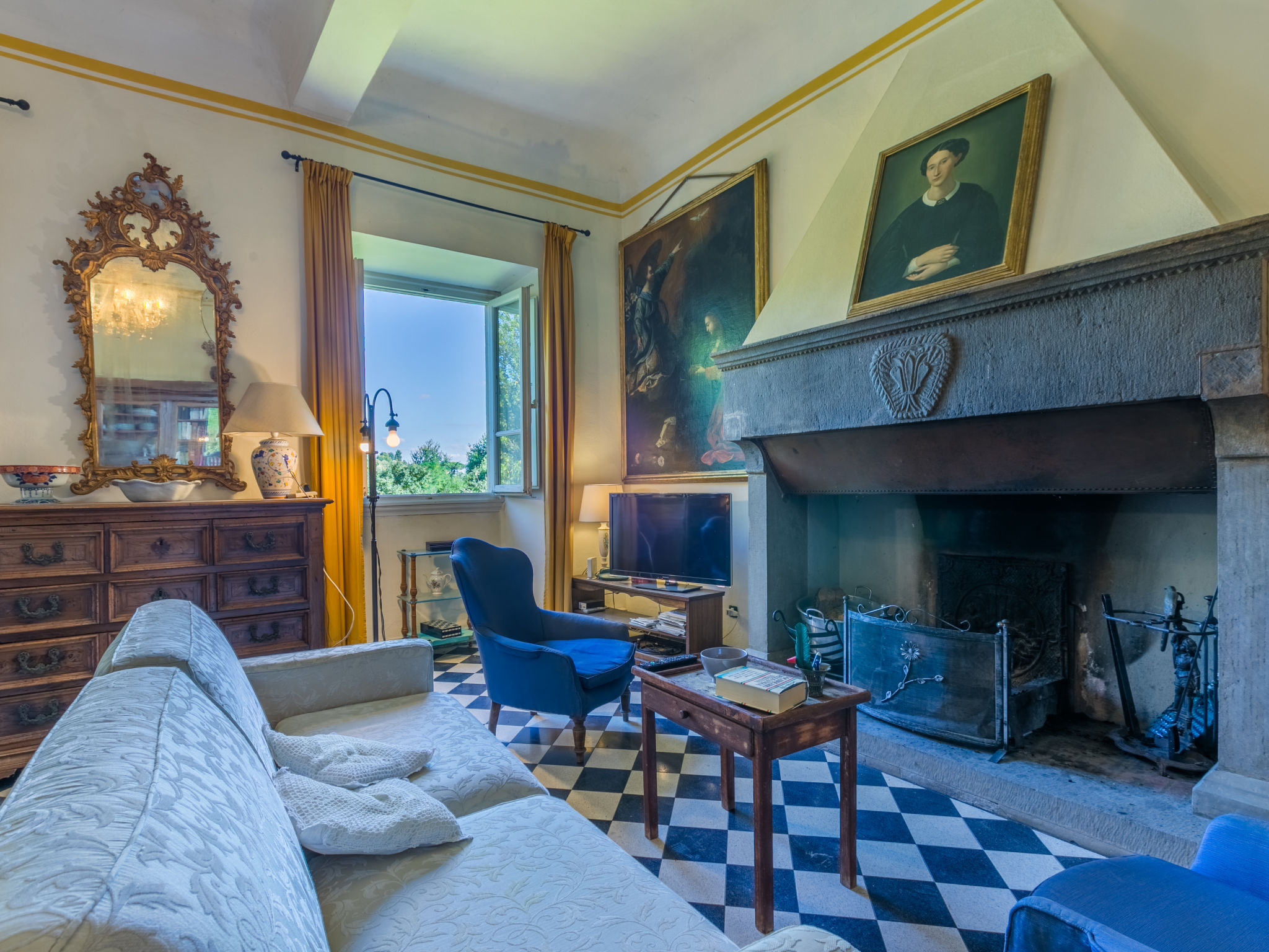 Villa Mandri-Binnen