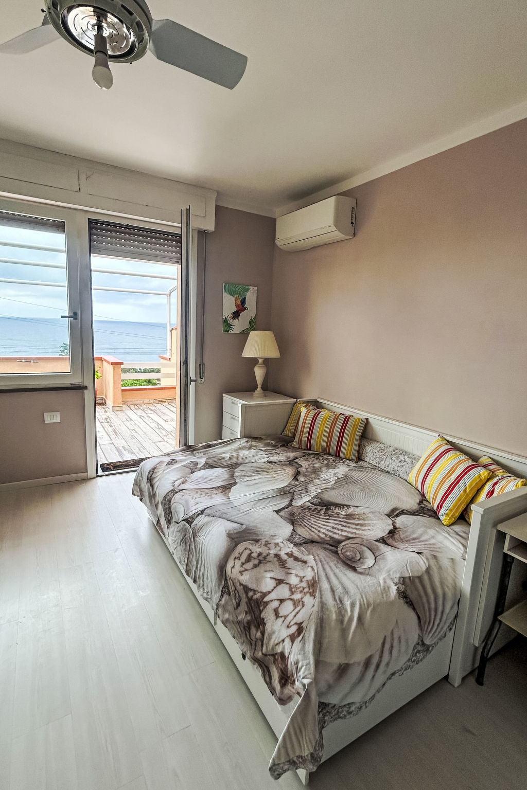 Rosa di sera - Dedans