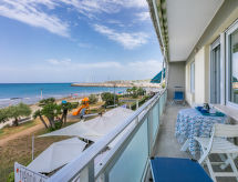 Aan zee: Ruim appartement met zeezicht in Castiglioncello - thumbnail 6
