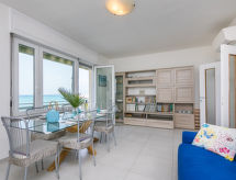 Apartment Massimo Beach House