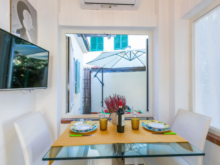 Aan het strand: sfeervol appartement La Casetta in Castiglioncello in Castiglioncello