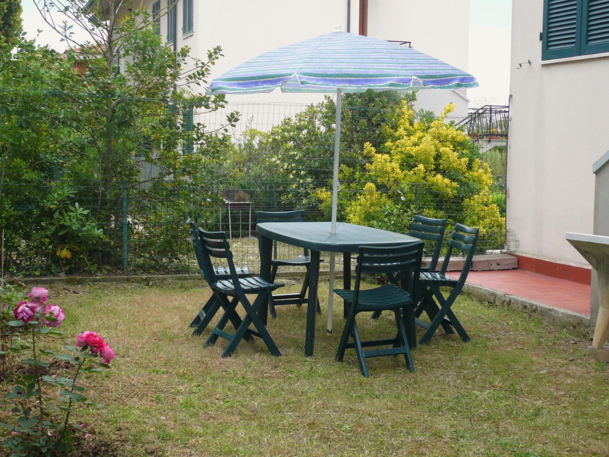 Vakantiehuis met omheinde tuin in Castiglioncello (Italië) 1 hond is welkom