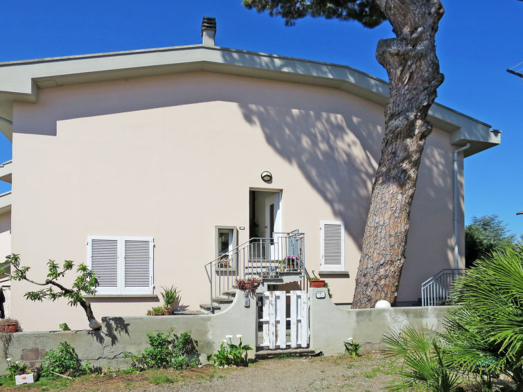 Search and Stay destination Rosignano Solvay-Castiglioncello, Toscana - Italy from AU$ 108. Mansarda