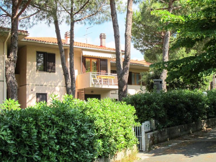 Search and Stay destination Rosignano Solvay-Castiglioncello, Toscana - Italy from AU$ 107. I Pini