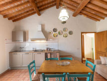 Rustiek Toscaans cottage Il Salice nabij Montescudaio, omringd door groen - thumbnail 6