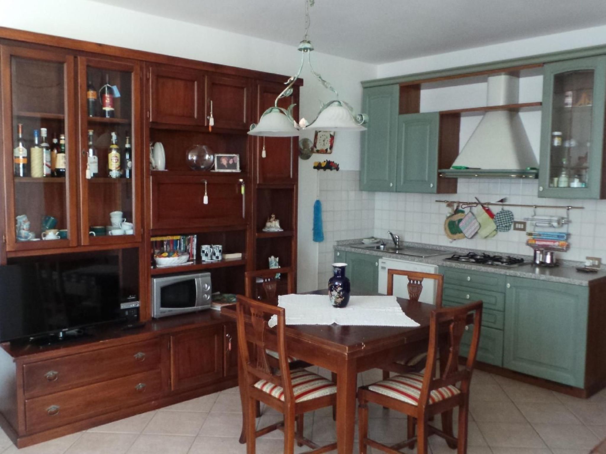 Wohnung 'Sonne und Mond' mit Schwimmbad-Drinnen