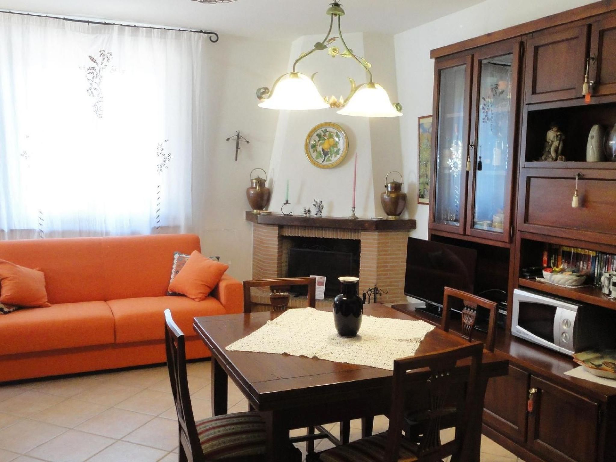 Wohnung 'Sonne und Mond' mit Schwimmbad-Drinnen