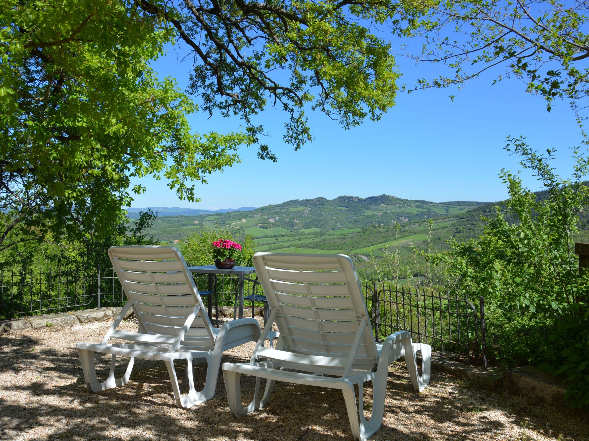 Anwesen "La Casina" mit privatem Garten und Grill-Drinnen