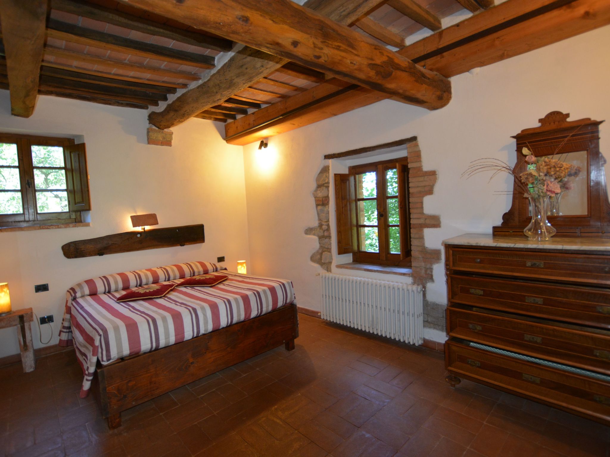 Anwesen "La Casina" mit privatem Garten und Grill-Drinnen