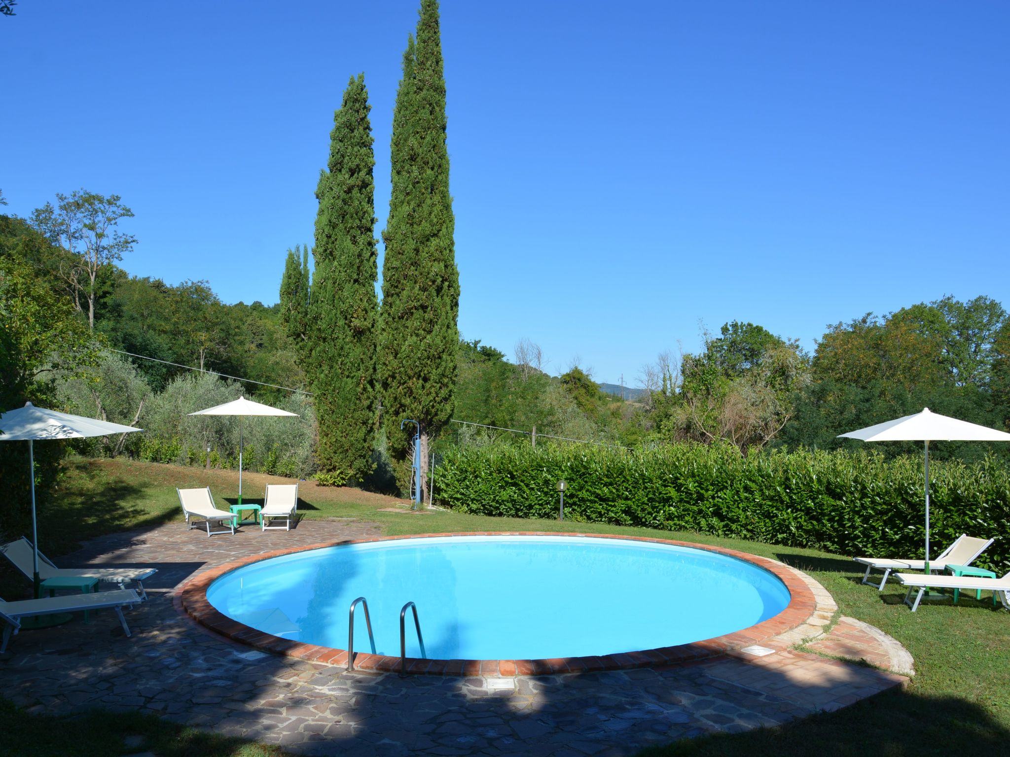 Anwesen "La Casina" mit privatem Garten und Grill-Drinnen