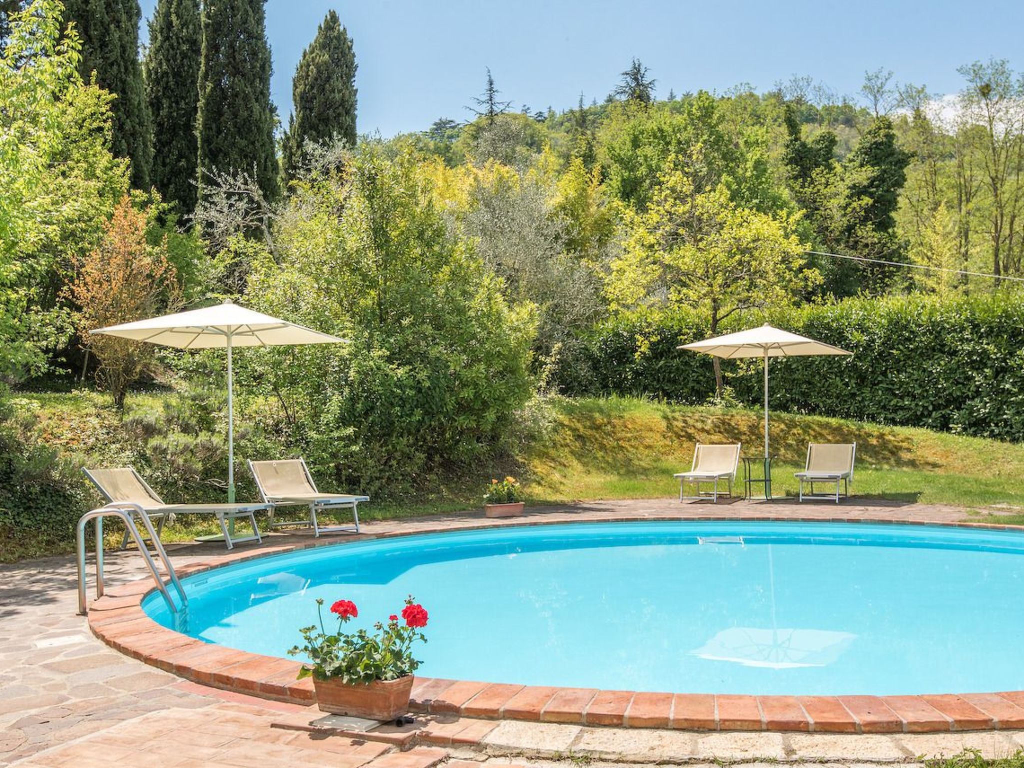 Anwesen "La Casina" mit privatem Garten und Grill-Drinnen