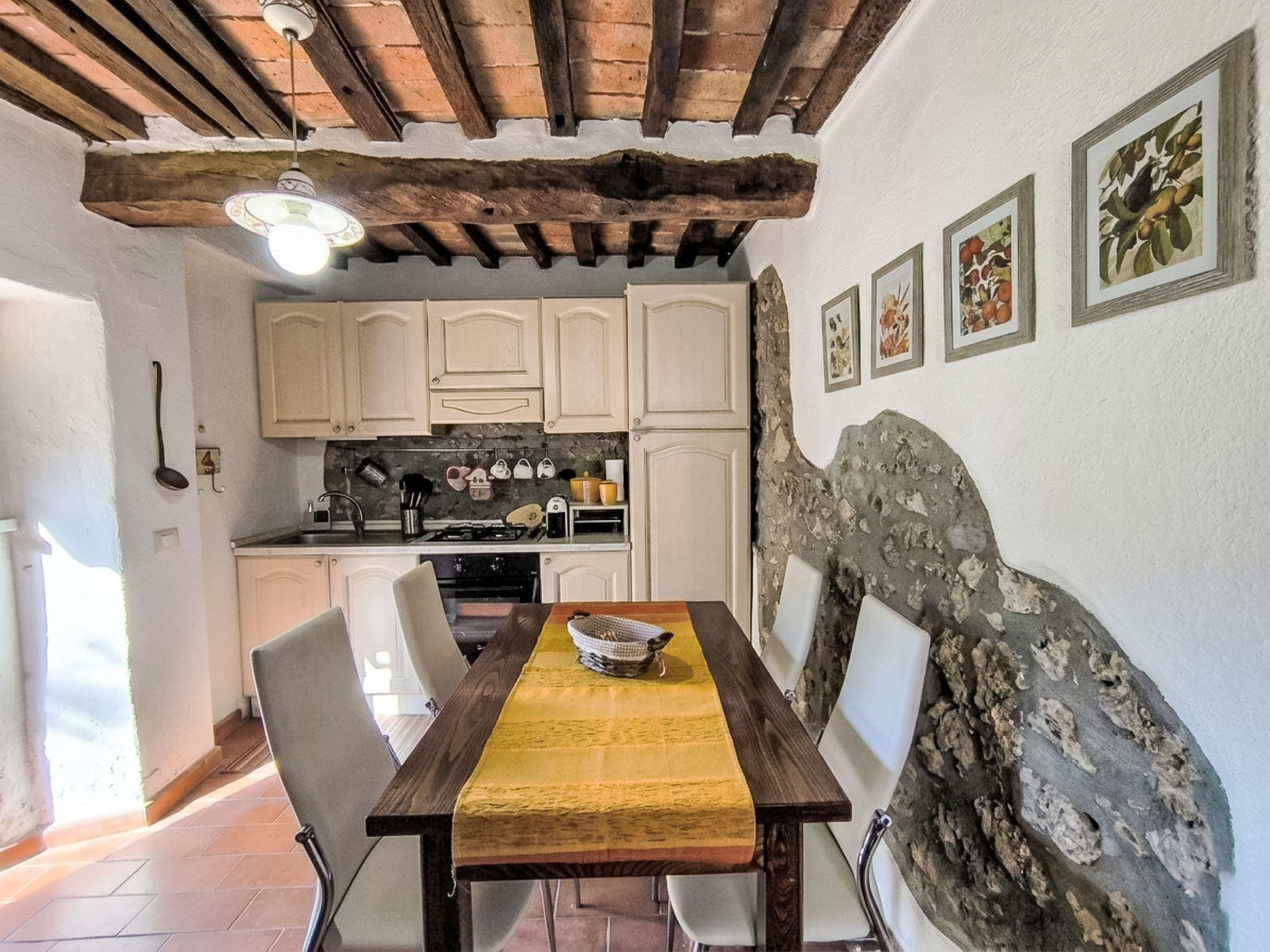 Cozy shelten House
